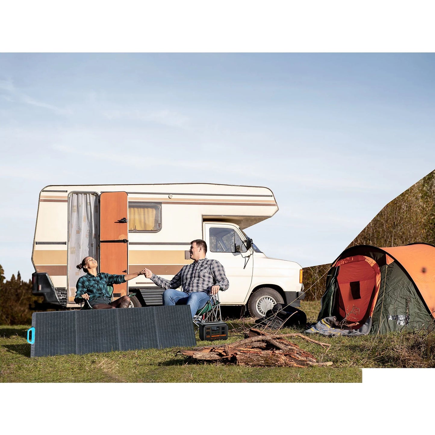 Off-grid kit: Bluetti AC2P solar generator + MP200 foldable solar panel