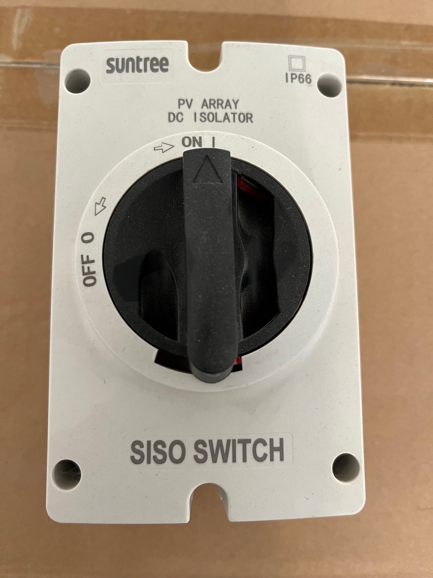 SISO-32 4 pole 32A DC Isolator Switch